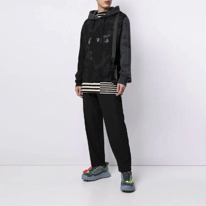 FW21 Tie Dye cu model alfabetic, versiune neagră