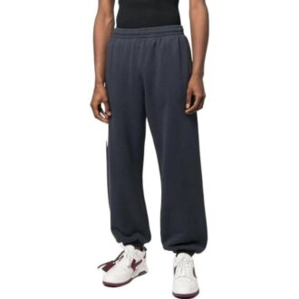 Pantaloni casual din bumbac Off-White pentru bărbați, colecția SS22, culoare uni, model „Bundle Feet”, albastru de toamnă Pantaloni casual din bumbac Off-White pentru bărbați, colecția SS22, culoare uni, model „Bundle Feet”, albastru de toamnă