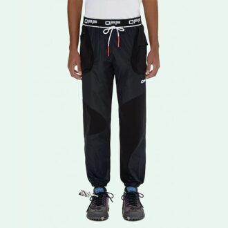 Pantaloni lungi sport cu șnur, imprimeu cu săgeată și logo, croială slim, negru