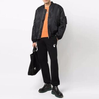 Pantaloni sport/pantaloni/joggers Off-White pentru bărbați FW21 din bumbac cu imprimeu Arrows, croială largă, negru Pantaloni sport/pantaloni/joggers Off-White pentru bărbați FW21 din bumbac cu imprimeu Arrows, croială largă, negru