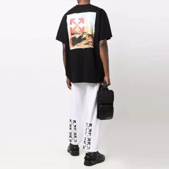 Pantaloni sport/pantaloni/joggers pentru bărbați Off-White FW21 cu imprimeu Arrows, culoare solidă, croială largă, albi Pantaloni sport/pantaloni/joggers pentru bărbați Off-White FW21 cu imprimeu Arrows, culoare solidă, croială largă, albi