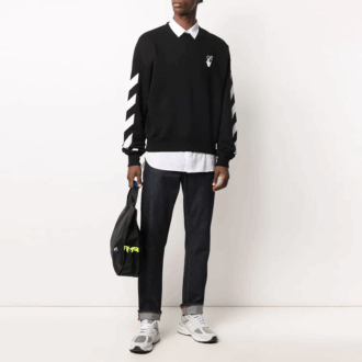 Pulover cu logo pe spate „Arrows” Negru