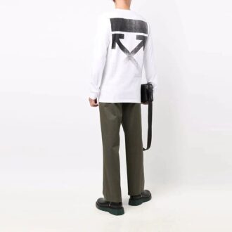 Pulover FW21 cu guler rotund, model cu logo și Arrows, versiune standard, alb