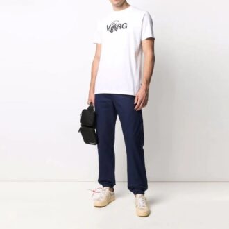 Pulover Off-White x Katsu cu imprimeu crossover, pantaloni scurți, croială lejeră, alb Pulover Off-White x Katsu cu imprimeu crossover, pantaloni scurți, croială lejeră, alb