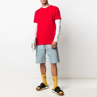 SS21 Model cu logo, guler rotund, pantaloni scurți, roșu