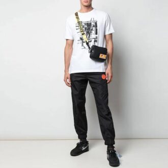 SS22 Tricou alb cu guler rotund, pantaloni scurți și imprimeu cu săgeți